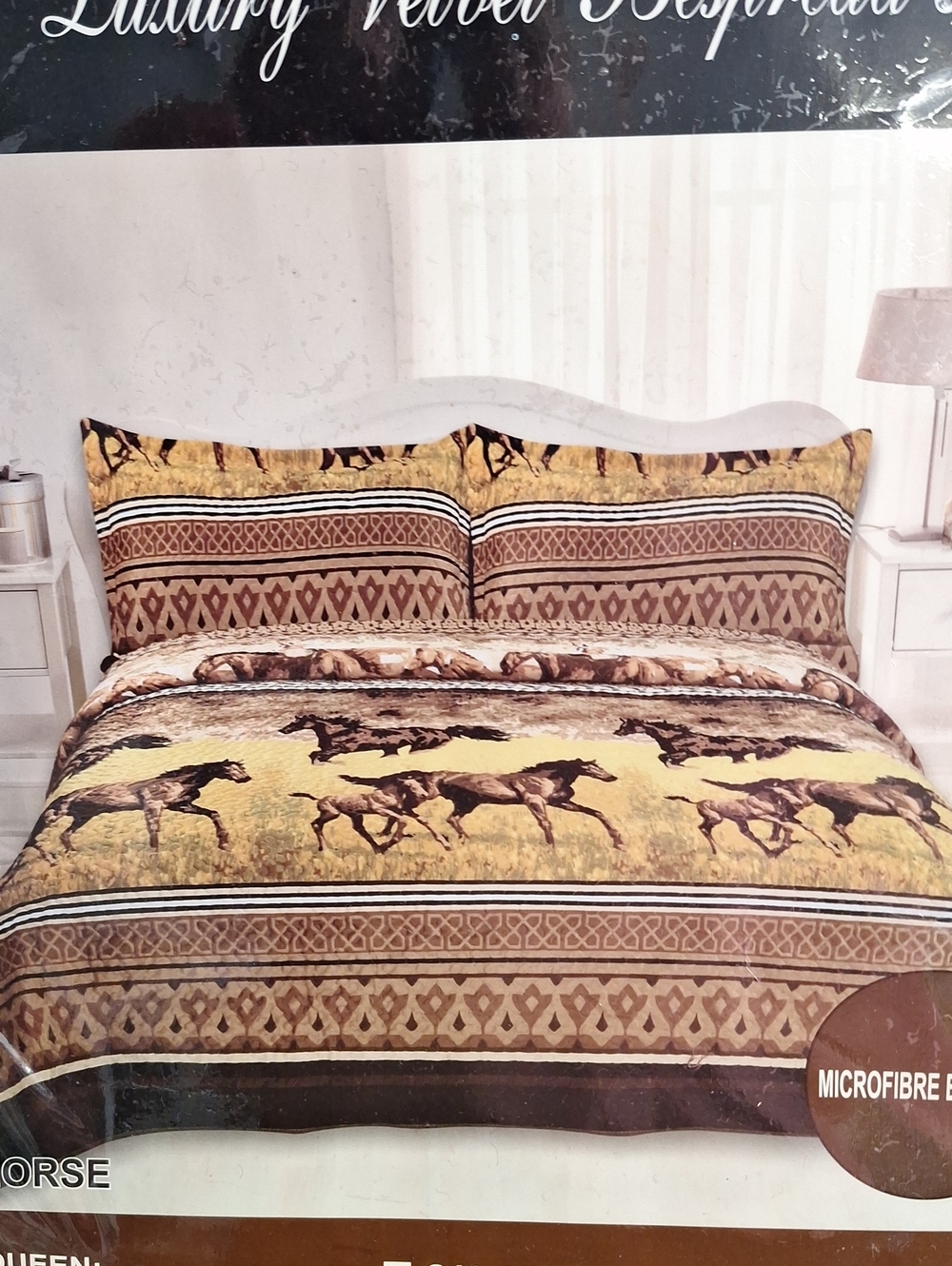 Microfibre Horse Print Comforter Set in Yellow and Brown
